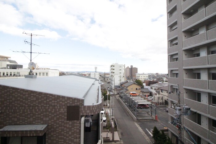 物件内観写真16　(室内からの展望)