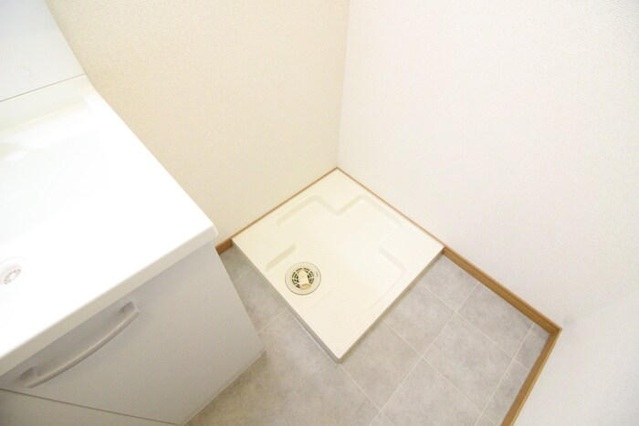 物件内観写真17　(洗濯機置場)