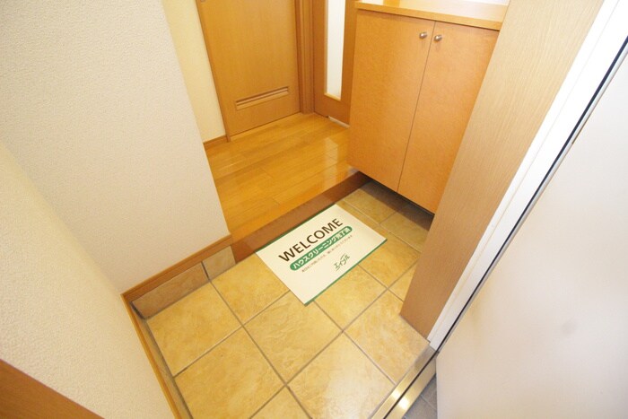 物件内観写真22　(玄関)