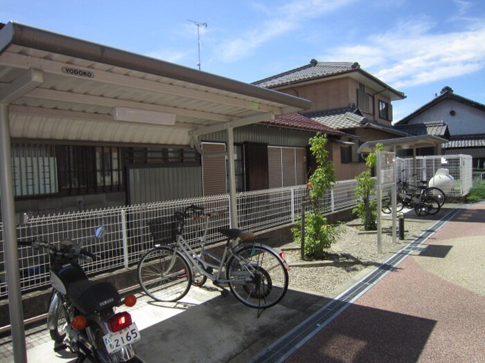 物件外観写真3　(駐輪場)