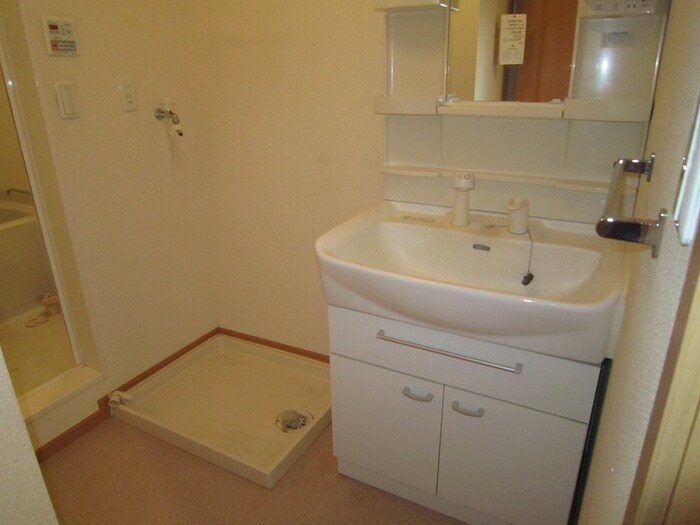 物件内観写真8　(洗面)