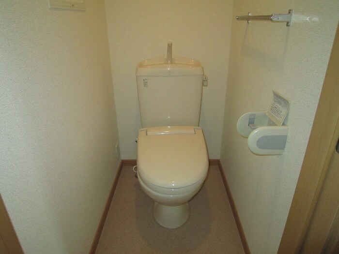 物件内観写真14　(トイレ)