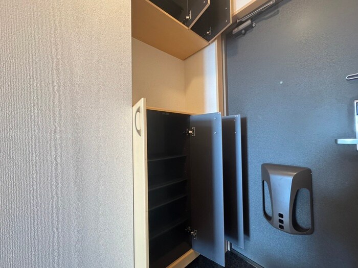 物件内観写真17　(靴箱)