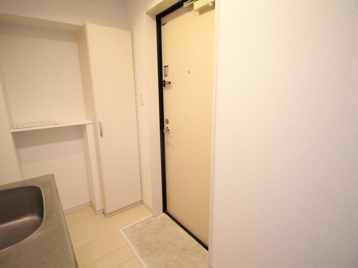 物件内観写真15　(玄関)