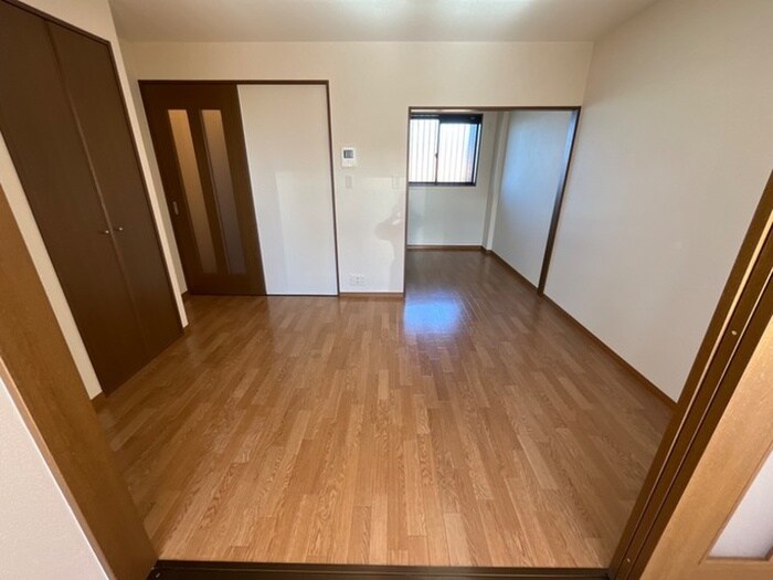 物件内観写真4　(居室)