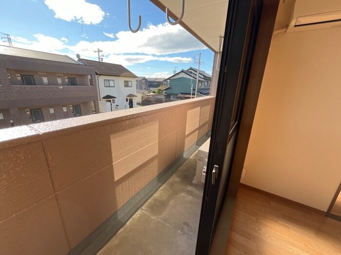 物件内観写真12　(室内からの展望)