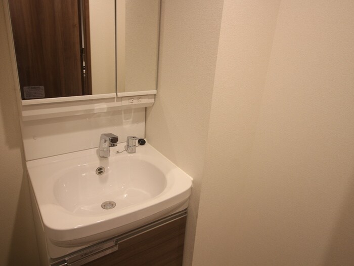 物件内観写真11　(洗面)