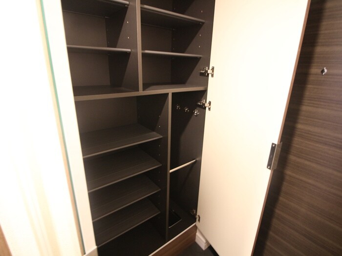 物件内観写真17　(靴箱)