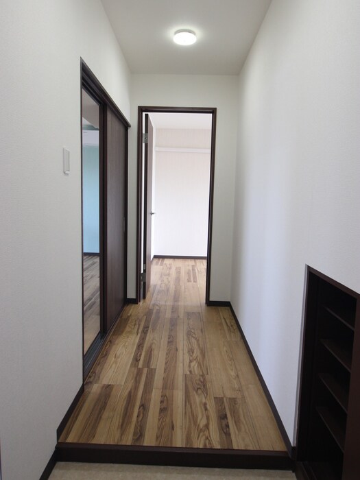 物件内観写真11　(洗濯機置場)