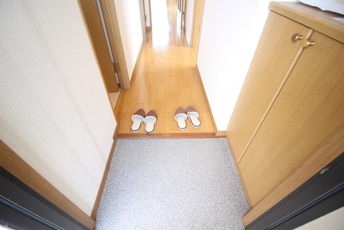 物件内観写真7　(玄関)