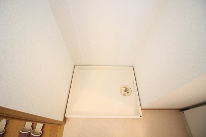 物件内観写真18　(洗濯機置場)