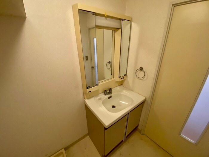 物件内観写真11　(洗面)