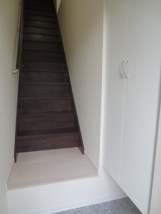 物件内観写真16　(玄関)