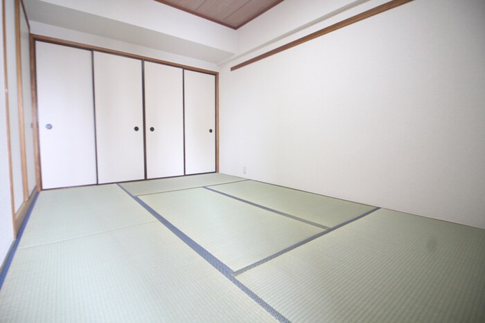 物件内観写真10　(居室)