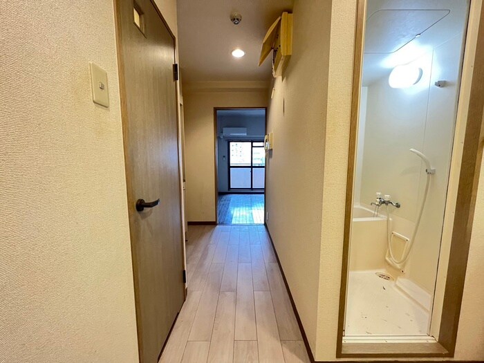 物件内観写真20　(廊下)