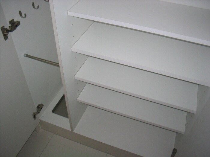 物件内観写真7　(靴箱)