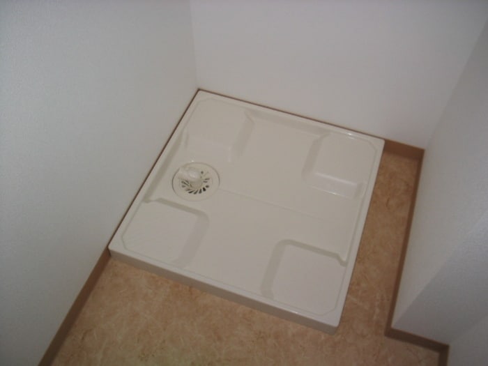 物件内観写真16　(洗濯機置場)