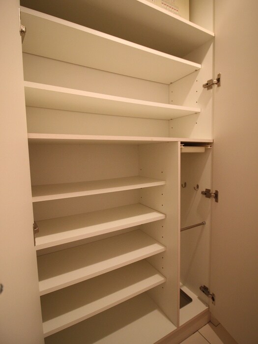 物件内観写真17　(靴箱)