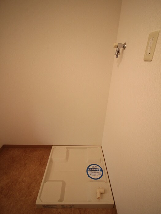 物件内観写真19　(洗濯機置場)