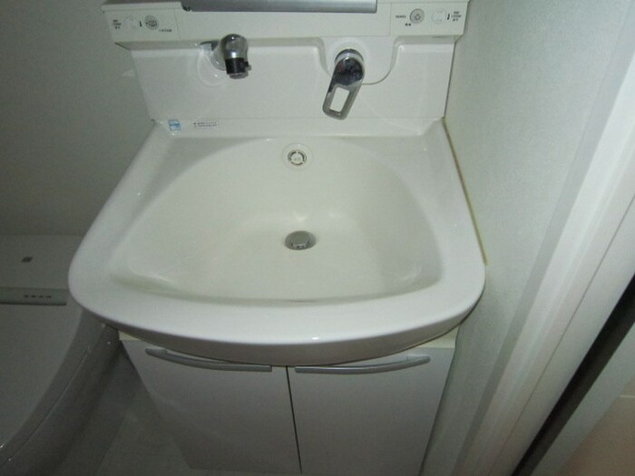 物件内観写真8　(洗面)