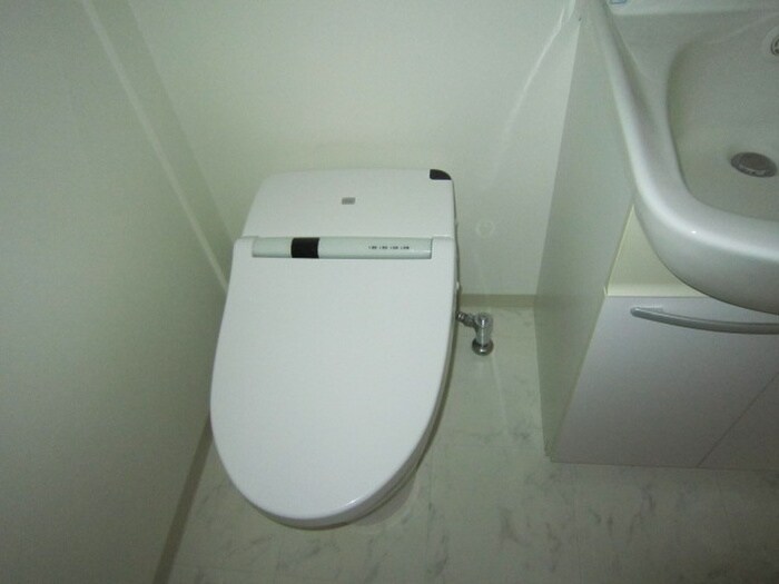 物件内観写真9　(トイレ)