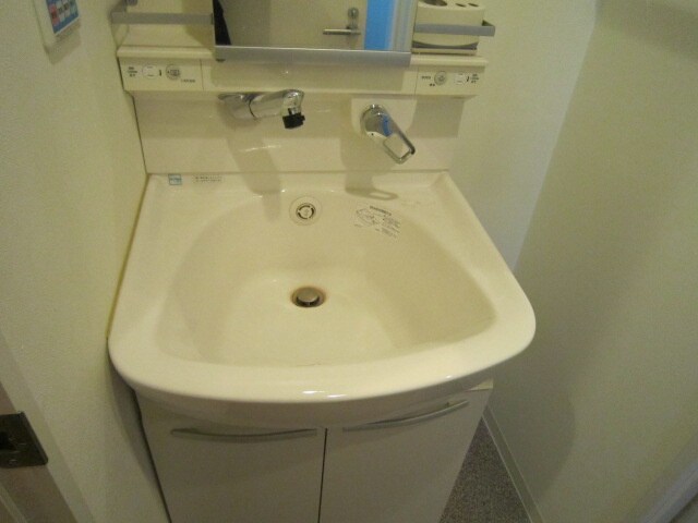 物件内観写真12　(洗面)