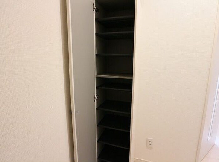 物件内観写真14　(靴箱)