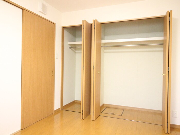 物件内観写真16　(収納)