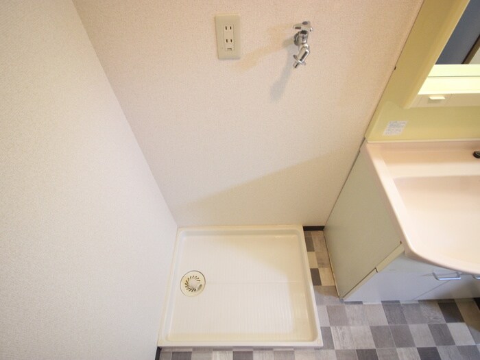 物件内観写真21　(洗濯機置場)