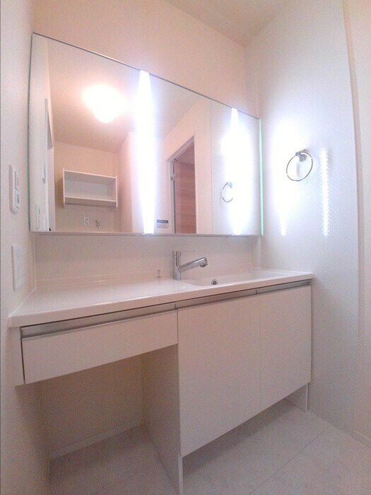 物件内観写真8　(洗面)