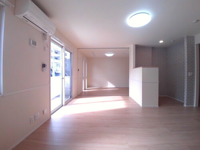 物件内観写真10　(内観写真)