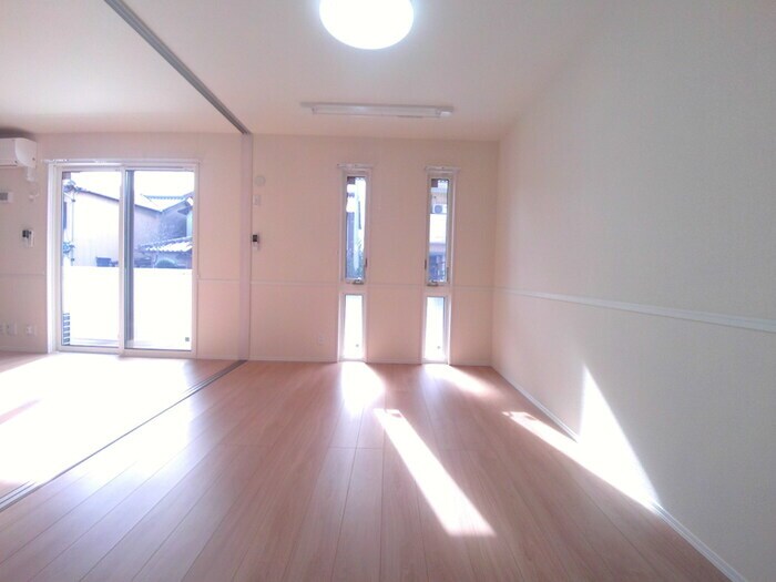 物件内観写真11　(居室)