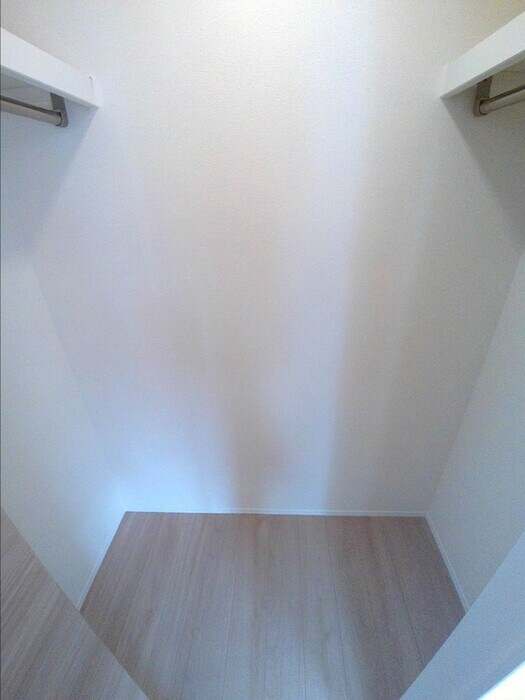 物件内観写真12　(収納)