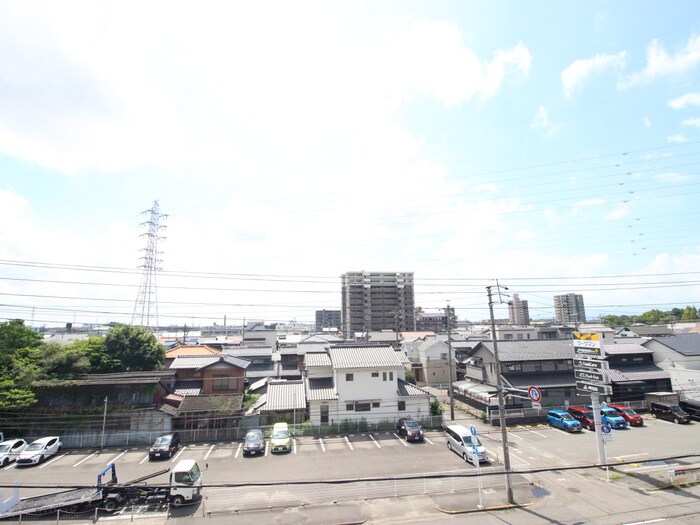 物件内観写真16　(室内からの展望)