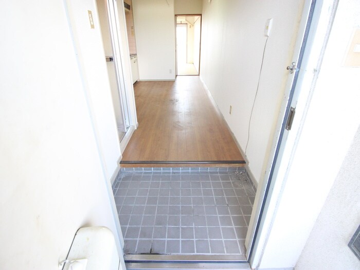 物件内観写真19　(玄関)
