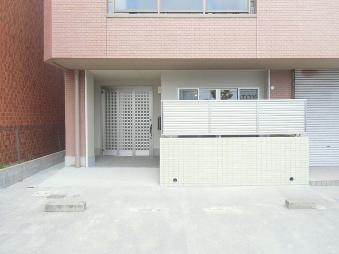 物件外観写真4　(駐車場)