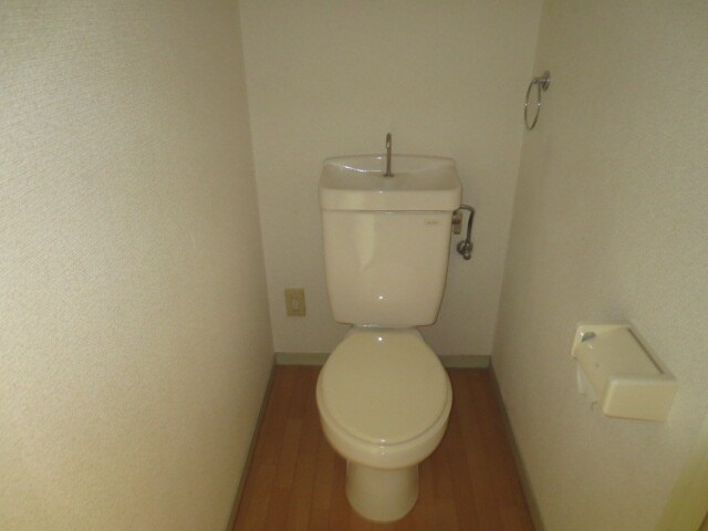 物件内観写真11　(トイレ)