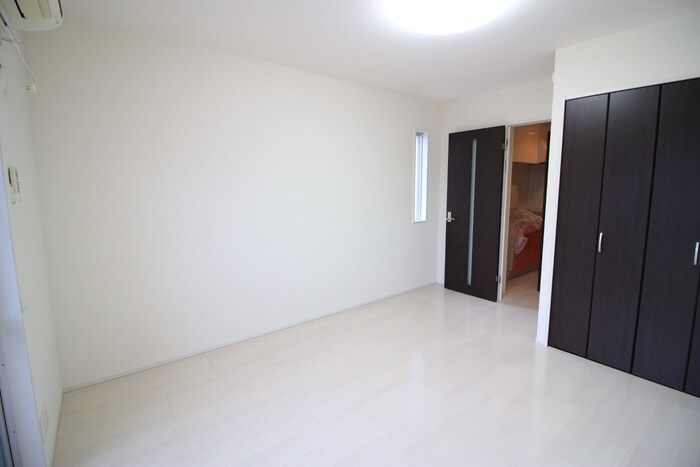 物件内観写真6　(居室)