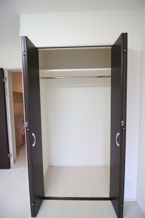 物件内観写真12　(収納)