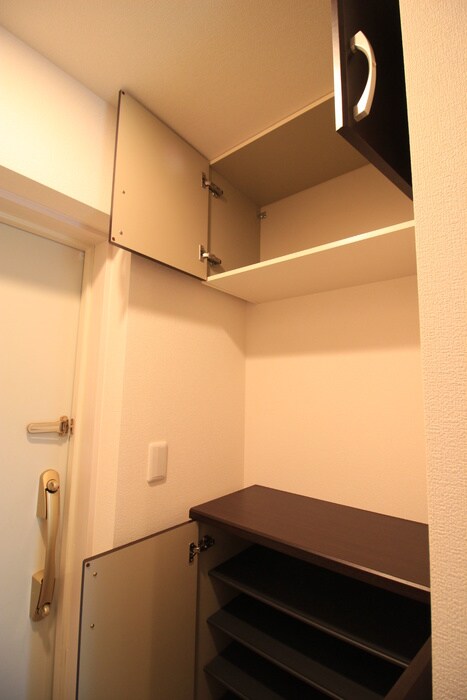 物件内観写真18　(靴箱)