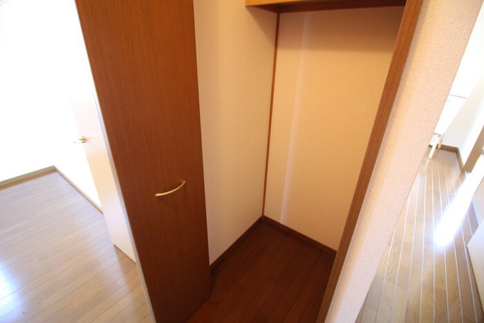 物件内観写真11　(収納)