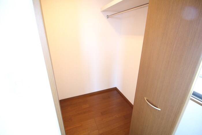 物件内観写真12　(収納)