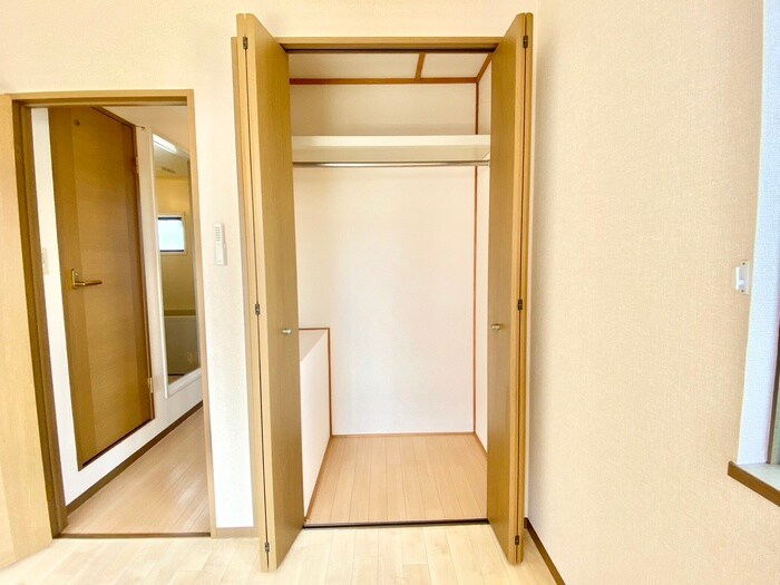 物件内観写真13　(収納)
