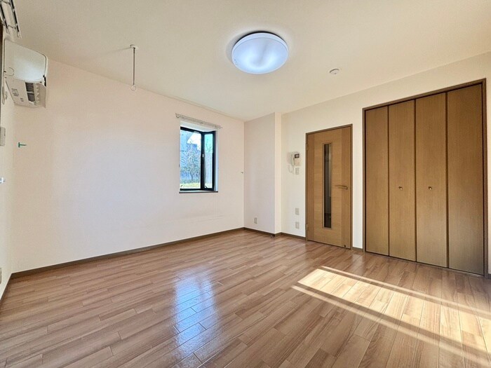 物件内観写真22　(居室)