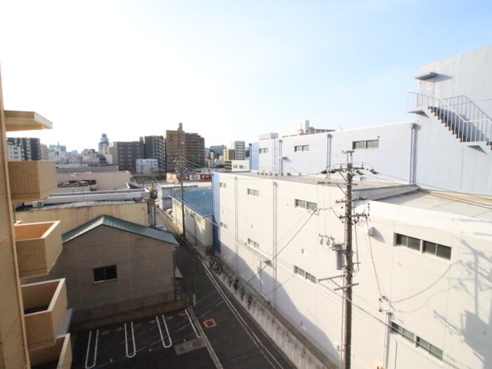 物件内観写真16　(室内からの展望)