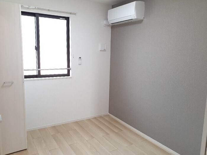 物件内観写真5　(居室)