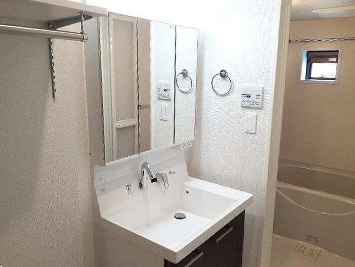 物件内観写真8　(洗面)