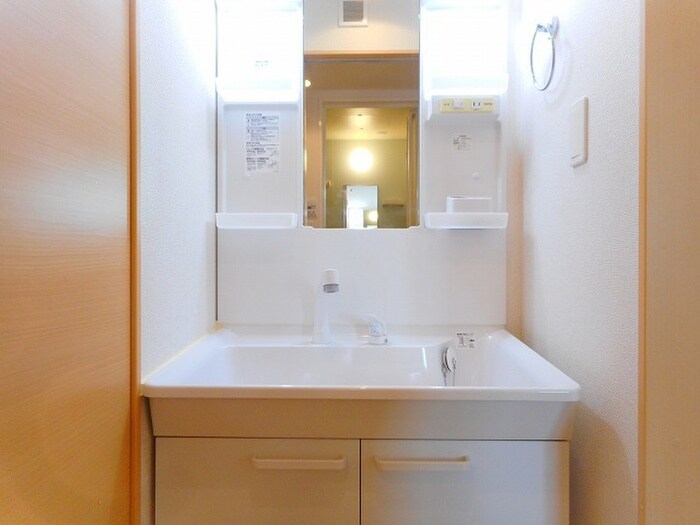 物件内観写真8　(洗面)