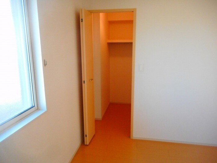 物件内観写真10　(収納)