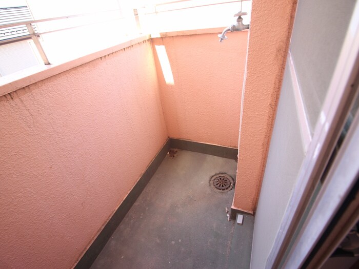 物件内観写真14　(洗濯機置場)